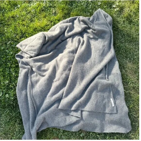 White + Warren Cashmere Travel Wrap - Sage Green - Picture 1 of 2